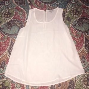 Adorable sheer tank! 🌸